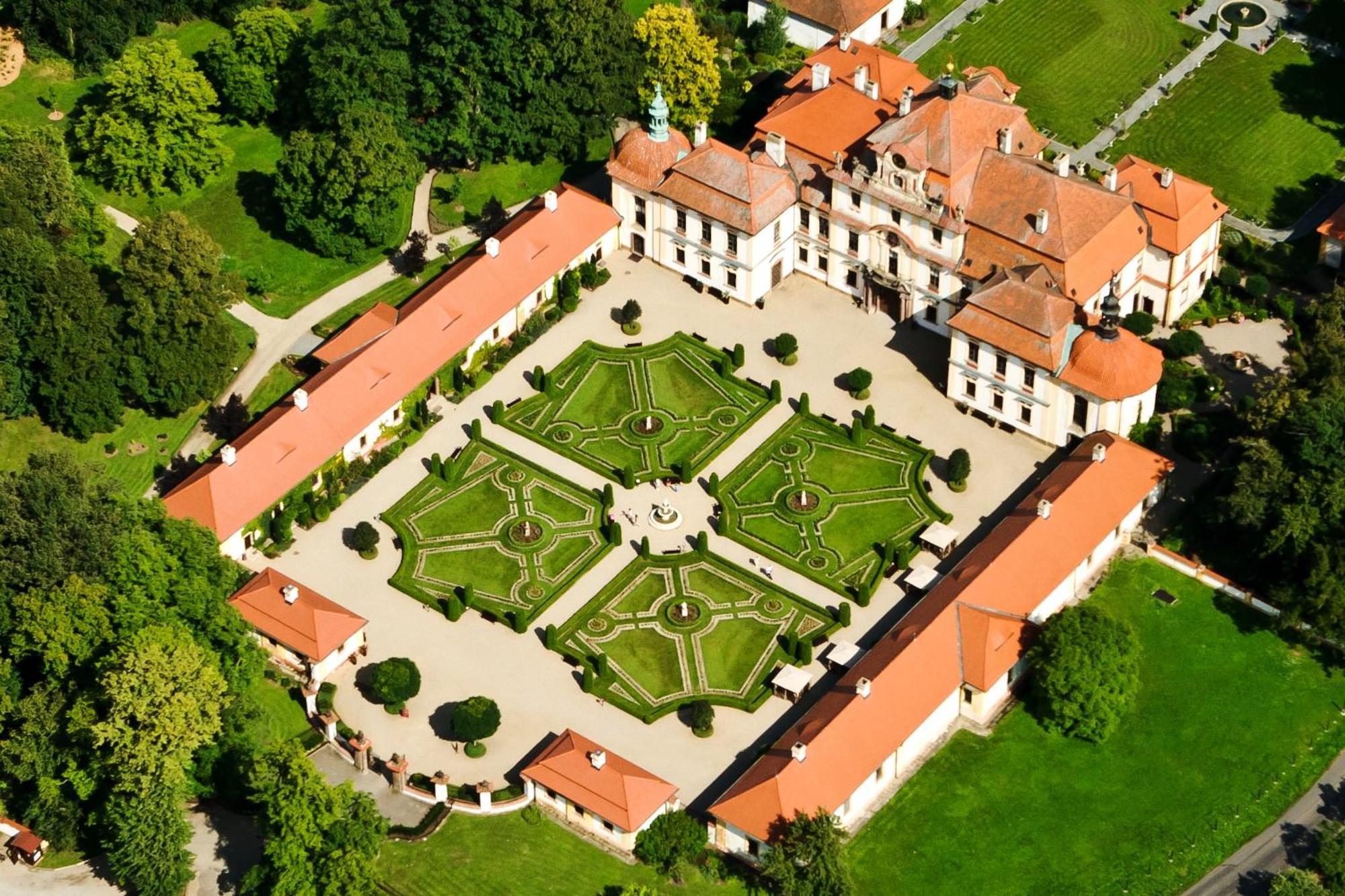 Zámek Jemniště Postupice Exterior foto