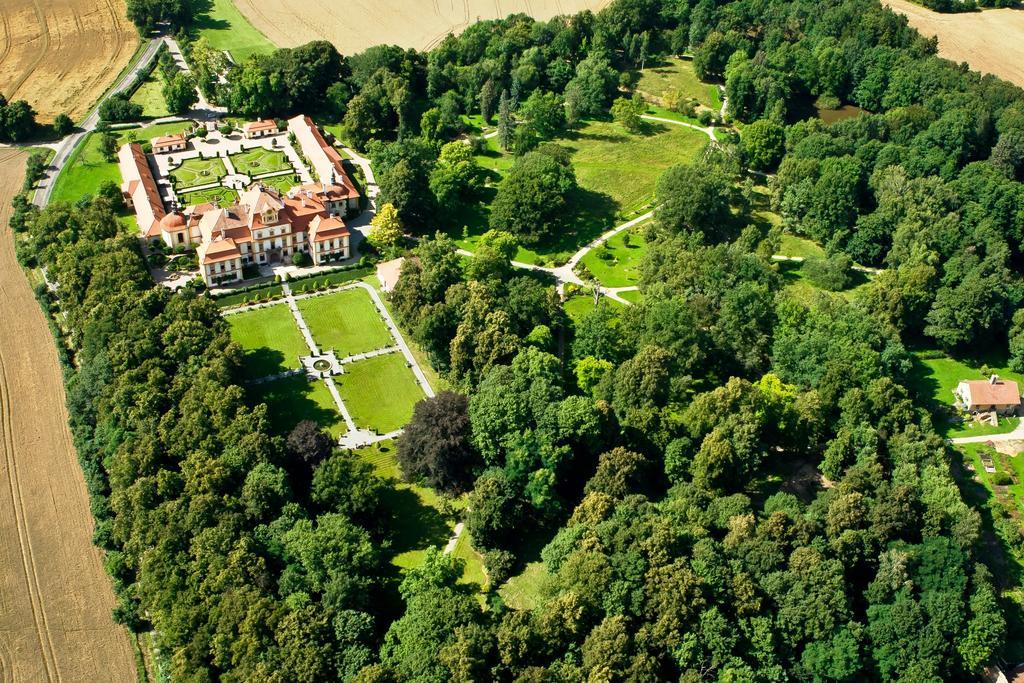 Zámek Jemniště Postupice Exterior foto